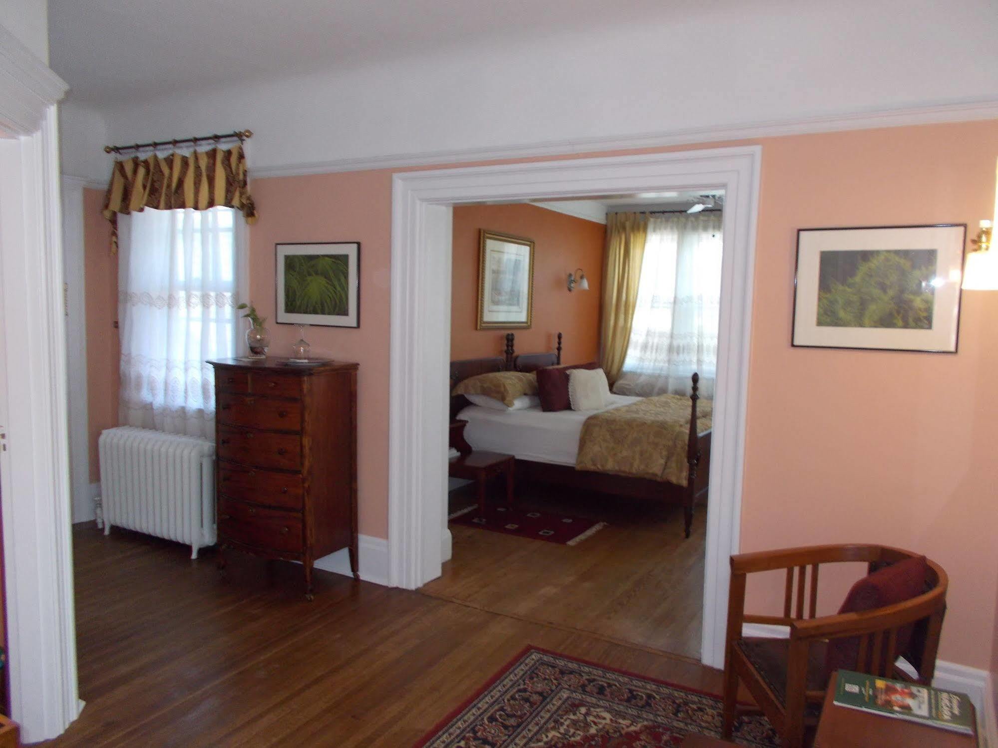 Springbank House Inn Saint Catharines Экстерьер фото